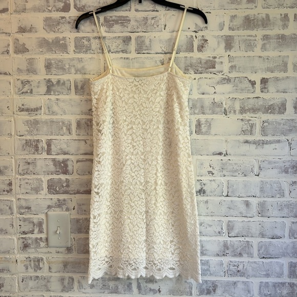 Zara Lace Floral Ivory Mini Dress Women's Sz L Spaghetti Strap Graduate Stretch - Picture 5 of 7